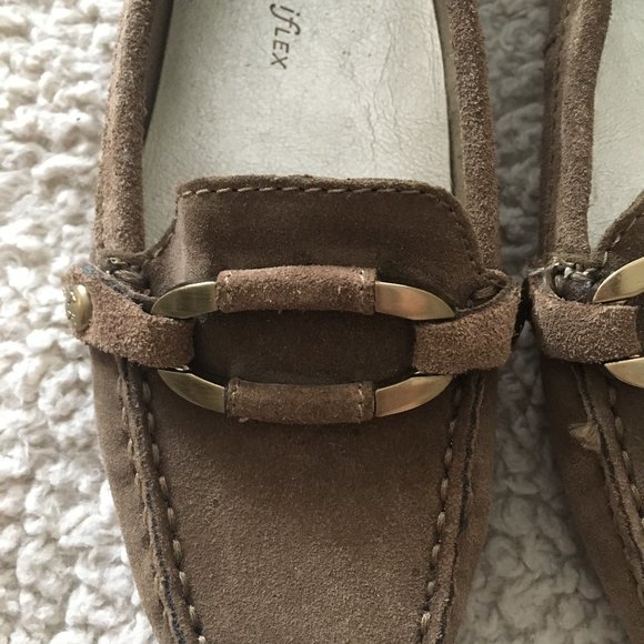 NEVER WORN! Anne Klein Suede Loafers - Picture 2 of 3